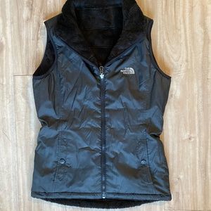 North Face reversible vest black